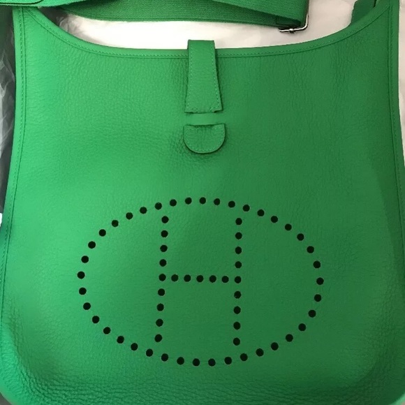 SOLD Hermes Evelyn GM - Picture 2 of 8
